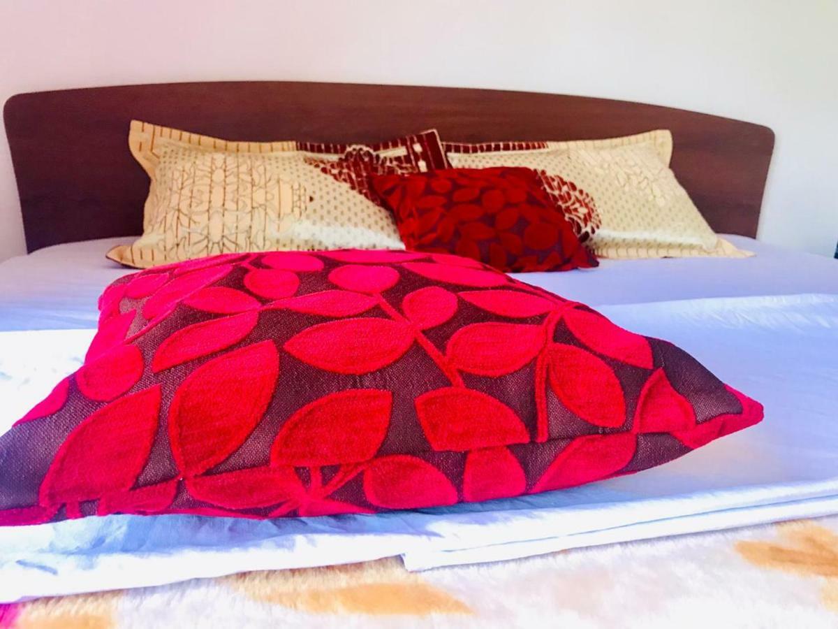 Loversleap Bungalow 努沃勒埃利耶 外观 照片